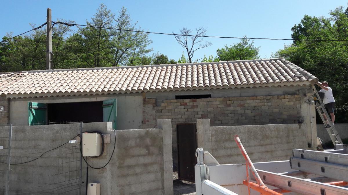 Chantier toiture complète l'île sur la Sorgue