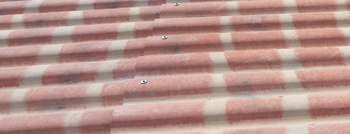 Pose de plaques ondulées, PST, Luberon, Vaucluse