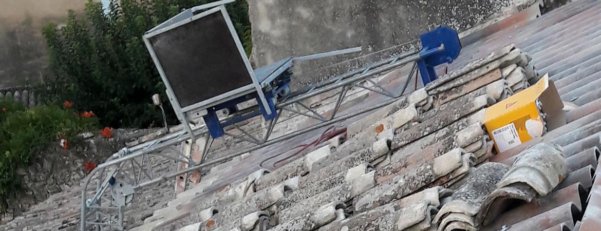 Pose de tuiles, Luberon, Vaucluse